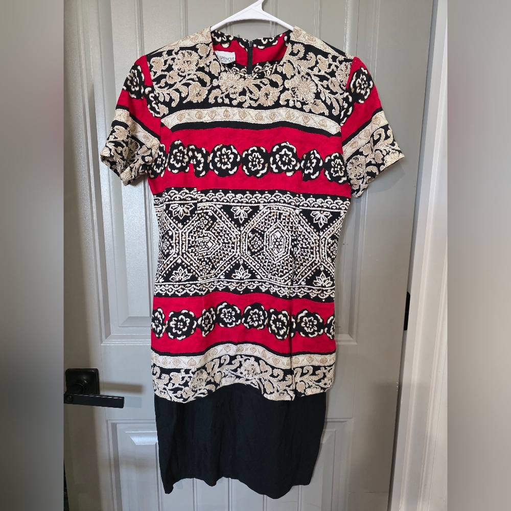 K.C. Spencer Womans Size 4 Short Sleeve Dress Black Red Gold